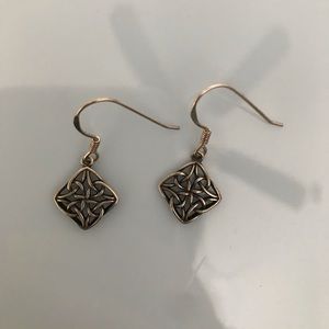 Sterling silver Celtic knot earring